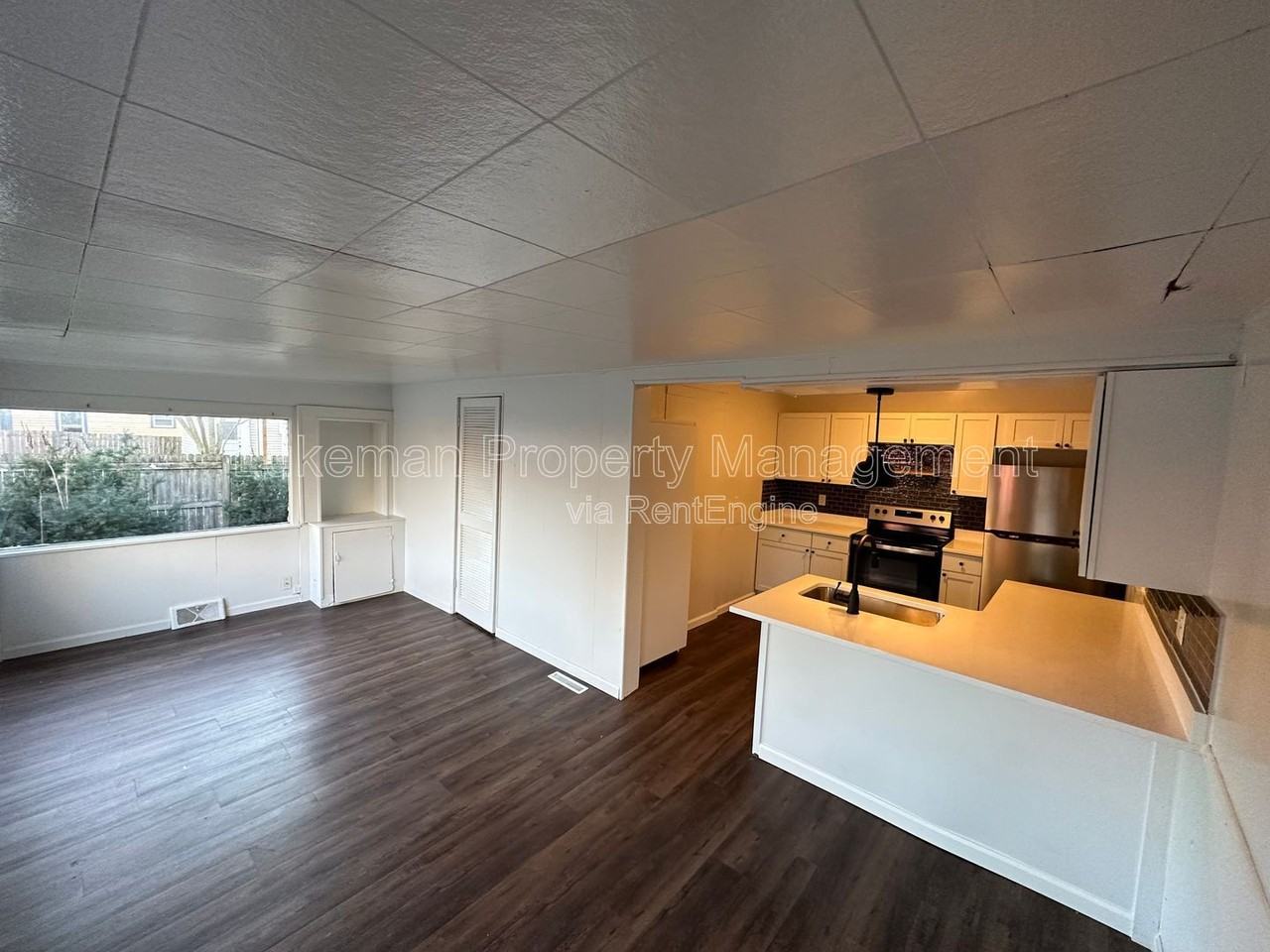 714 Village St #2 - Photo 3 of 10