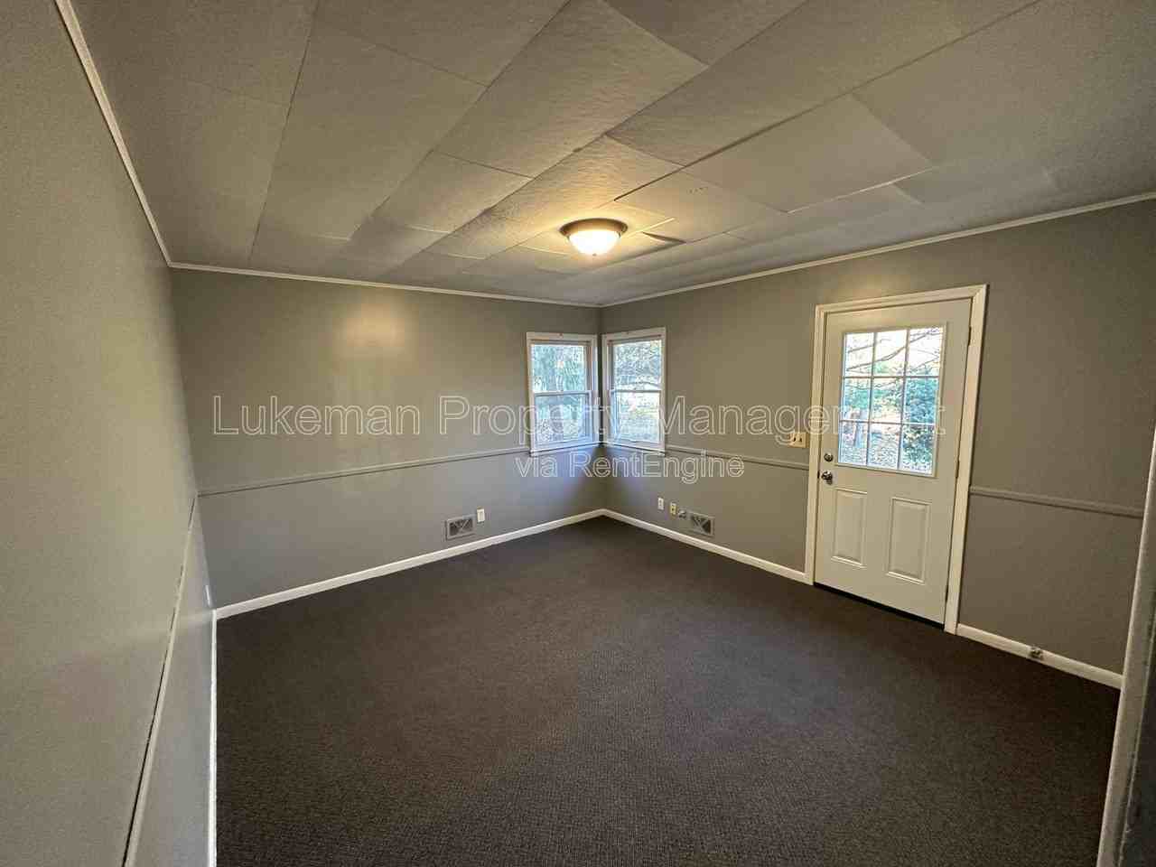714 Village St #2 - Photo 4 of 10