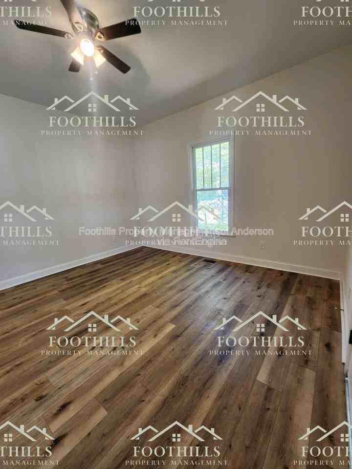 111 Anderson Ave #B - Photo 3 of 17