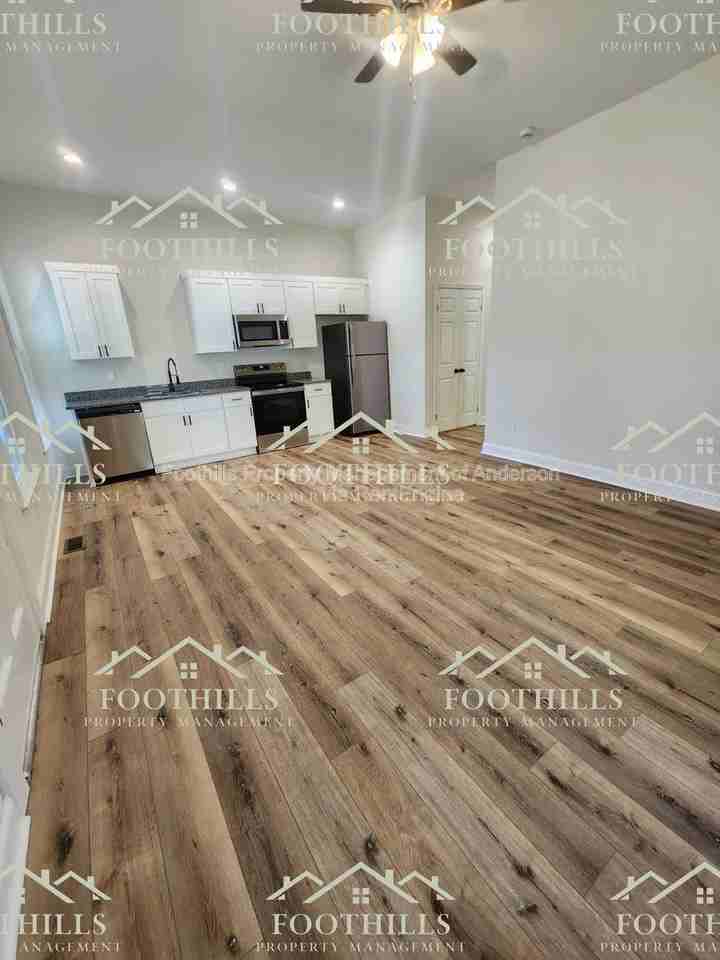 111 Anderson Ave #B - Photo 7 of 17