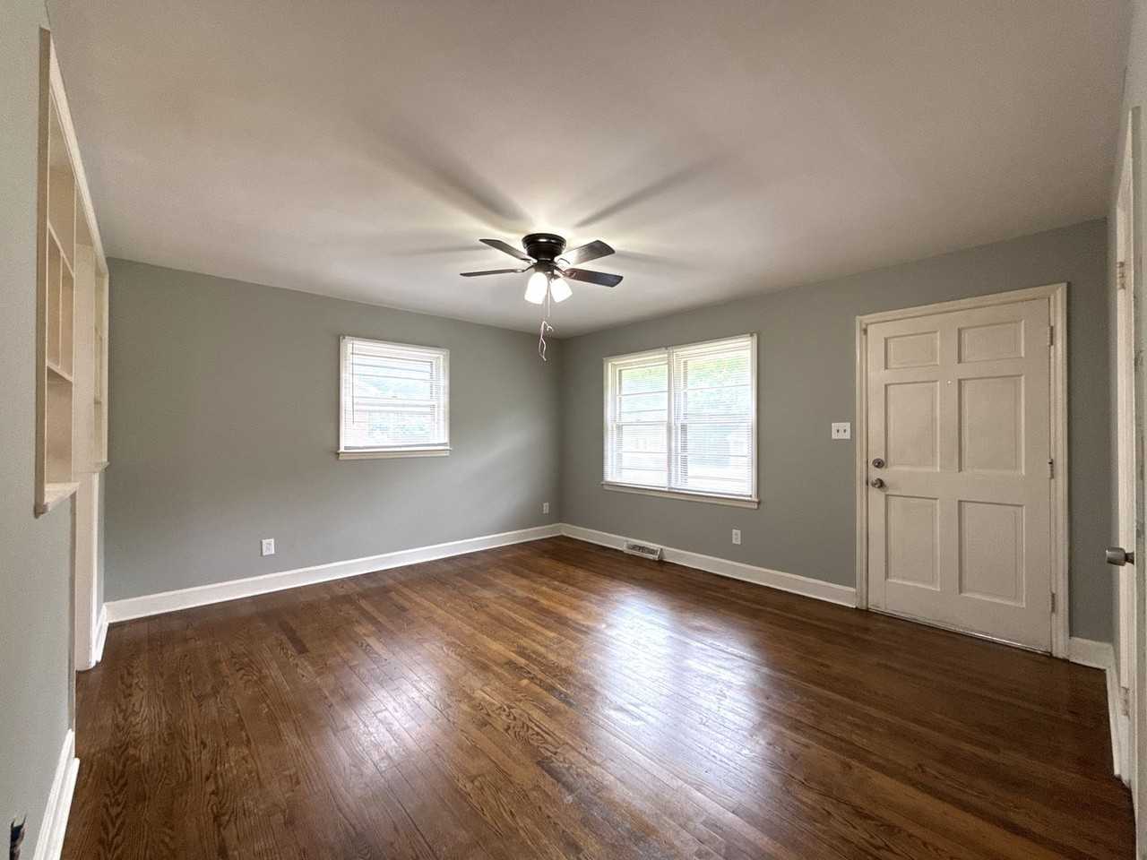 4434 Brooktree Dr - Photo 2 of 12