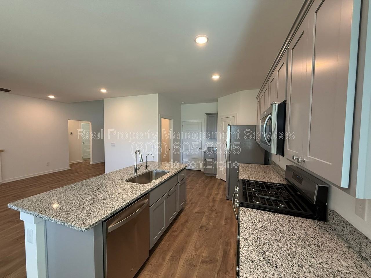 2217 150th Pl - Photo 4 of 14