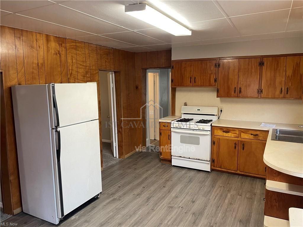 1213 Sherman St - Photo 2 of 15