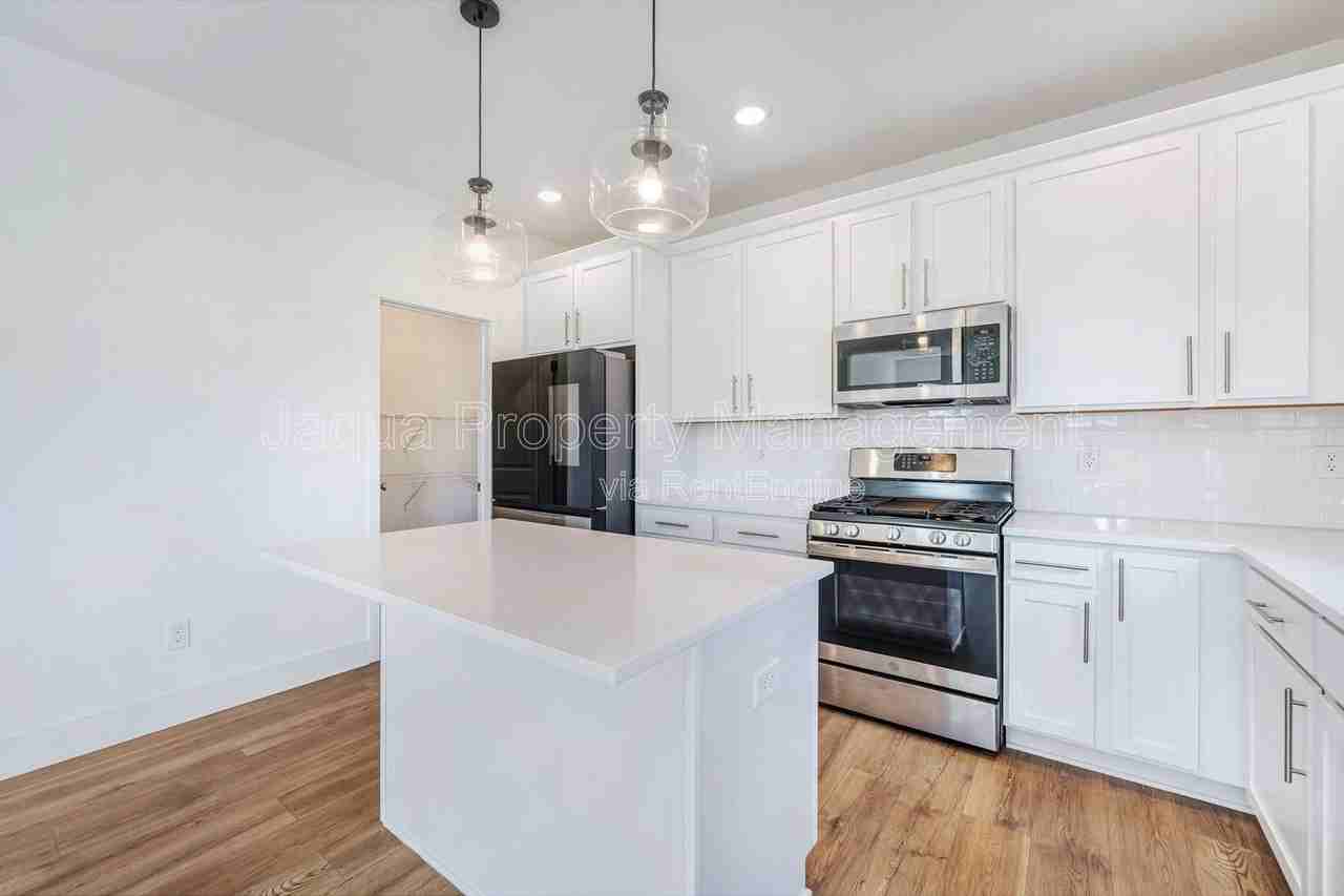 9424 Snow Valley Dr Se - Photo 5 of 28