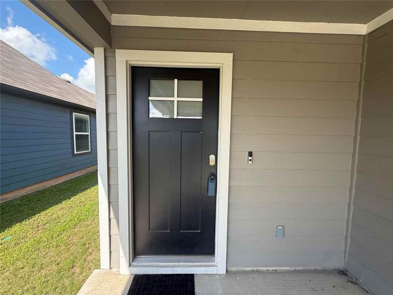 235 Sweetwater Creek Ln - Photo 3 of 22