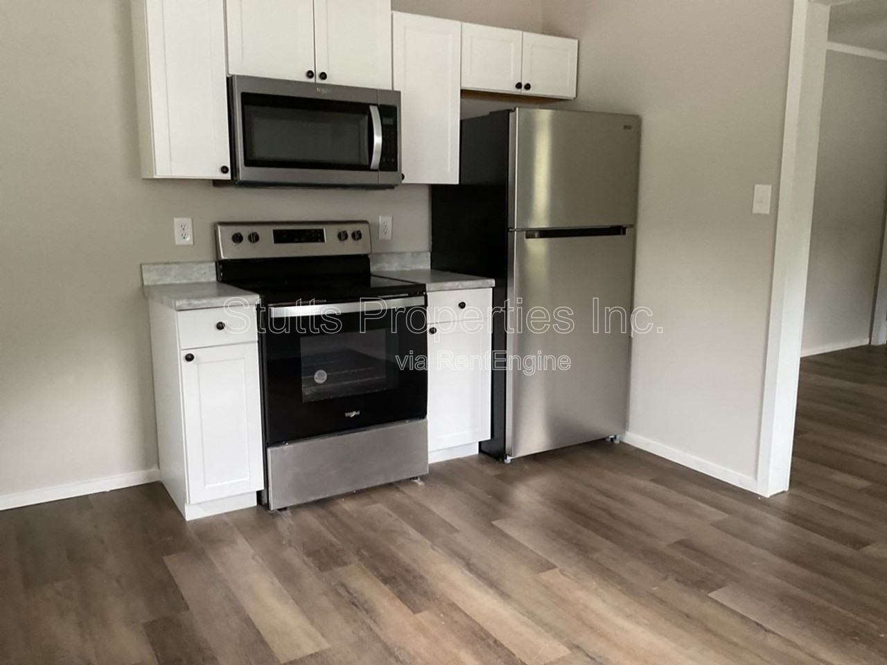 520 S Connor St - Photo 3 of 8