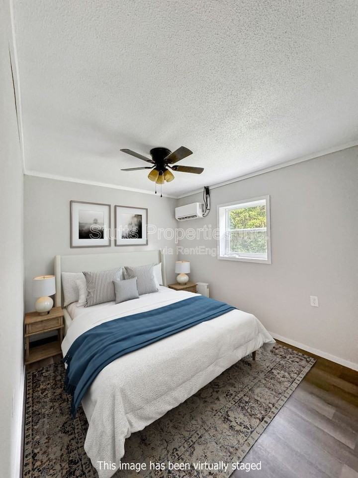 520 S Connor St - Photo 2 of 8