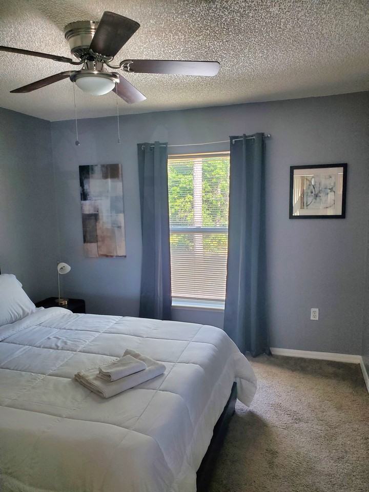 11319 Nettlebrook Street East - Photo 4 of 14