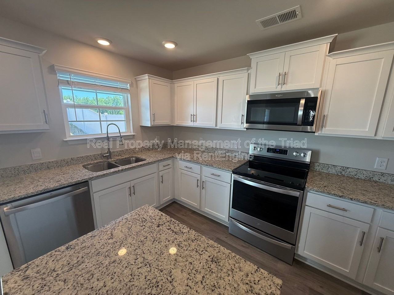 5277 Ironwood Dr - Photo 5 of 23