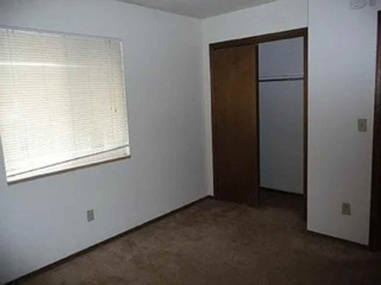 518 22nd St #2 - Photo 7 of 9