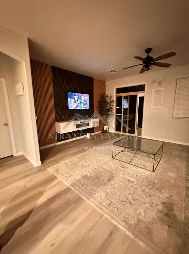 1036 S 177th Dr - Photo 2 of 24