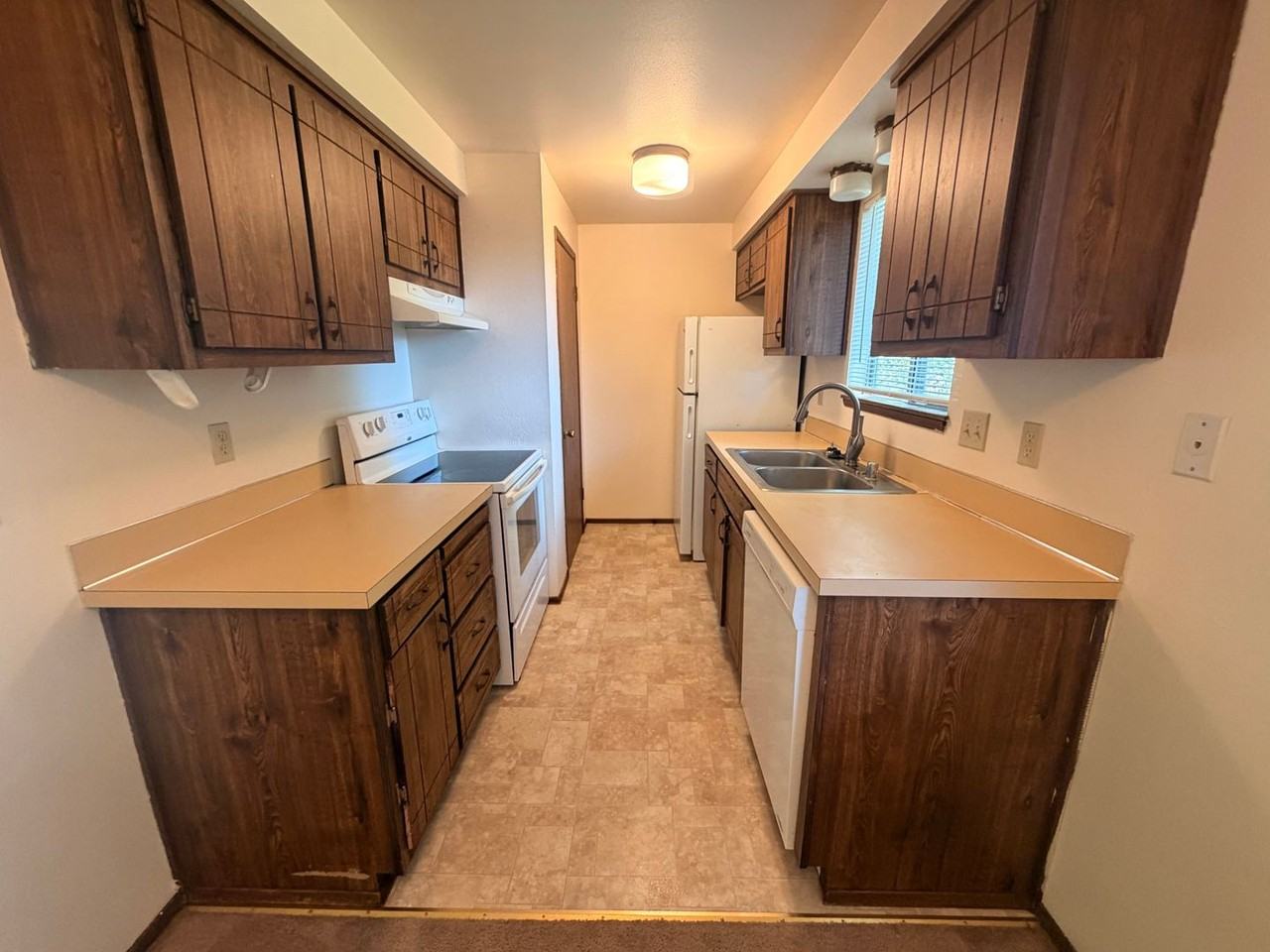 5828 93rd Pl Ne - Photo 2 of 9