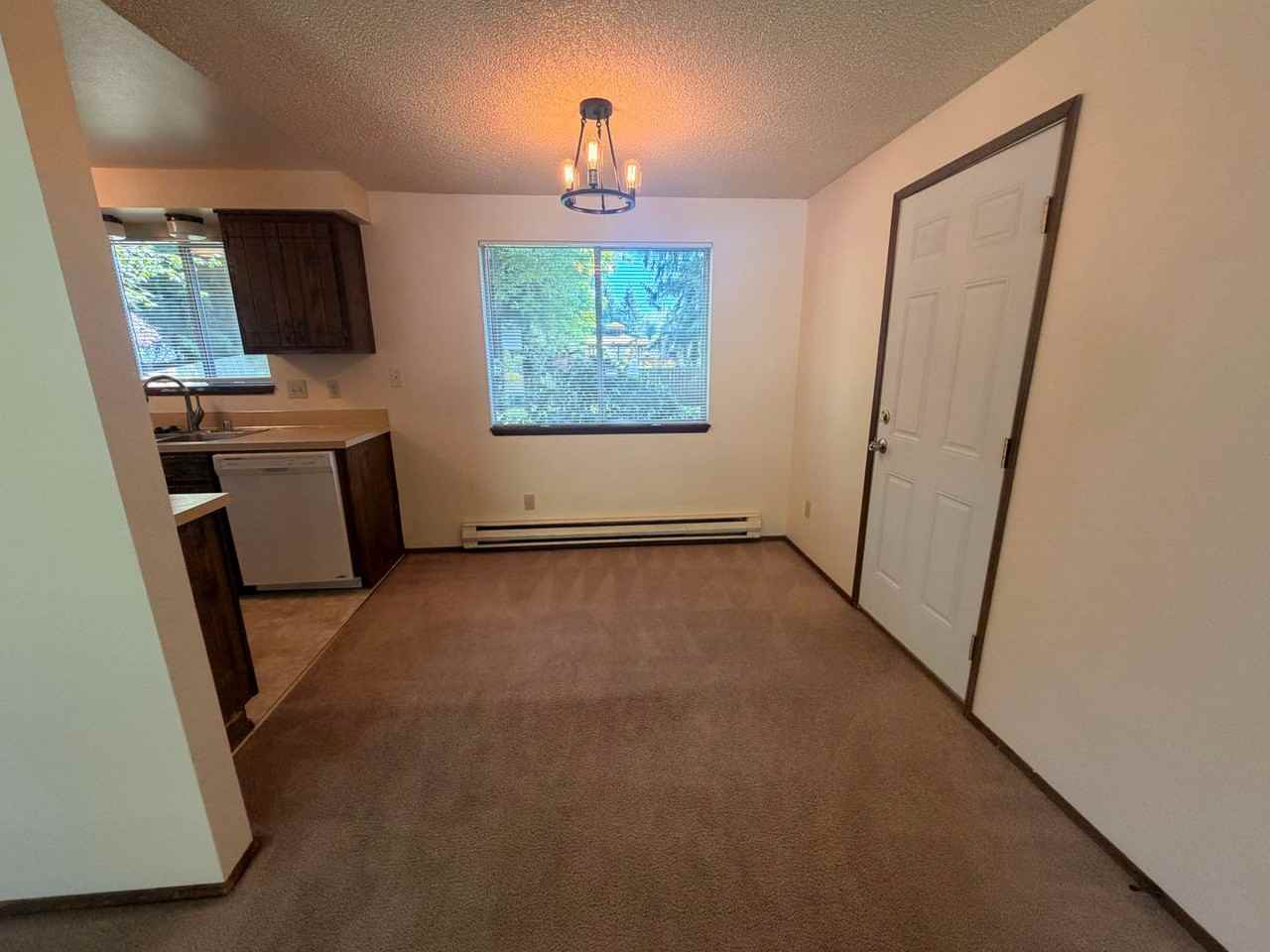 5828 93rd Pl Ne - Photo 3 of 9