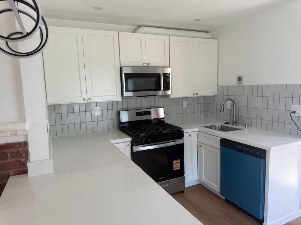 1428 Berkeley Way #B - Photo 6 of 17