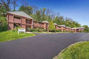 featured image of 2323 Newton St #4