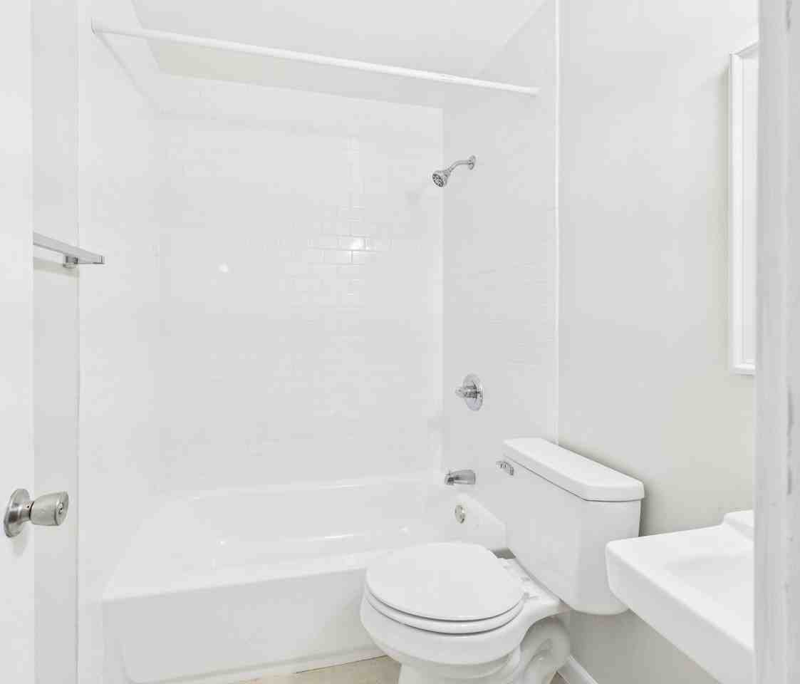 3202 Midlothian Tpke #3204E - Photo 5 of 7