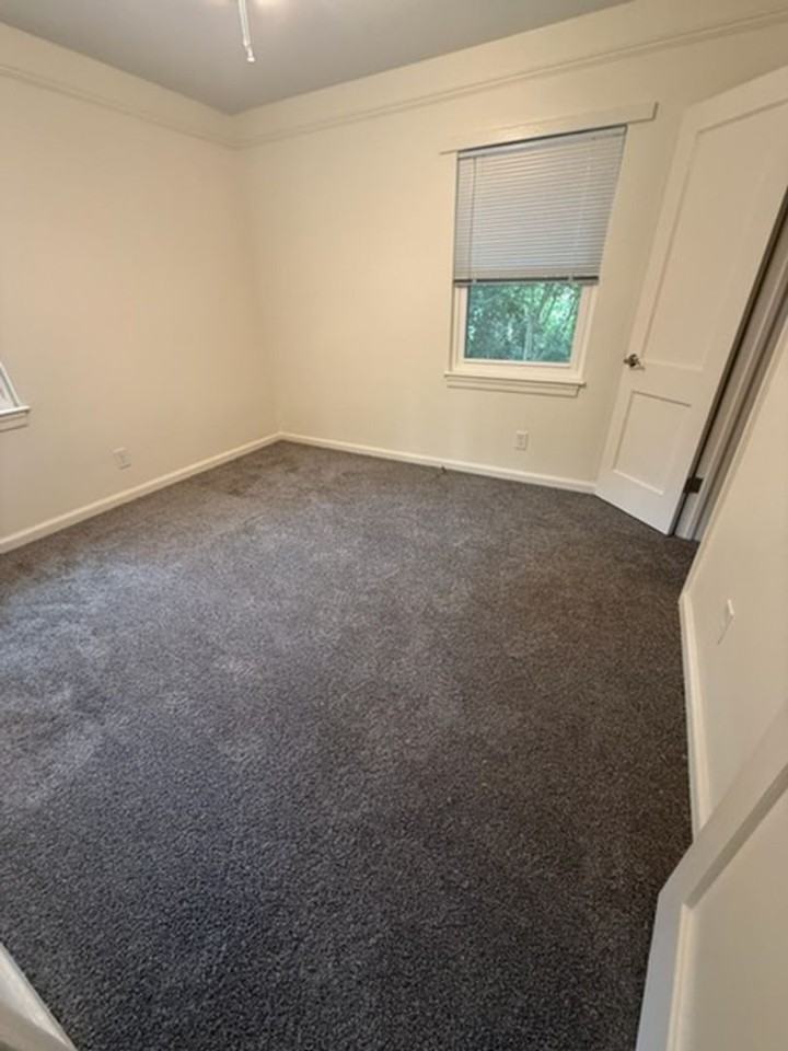 4308/4310 ST FRANCIS AVENUE - Photo 3 of 8