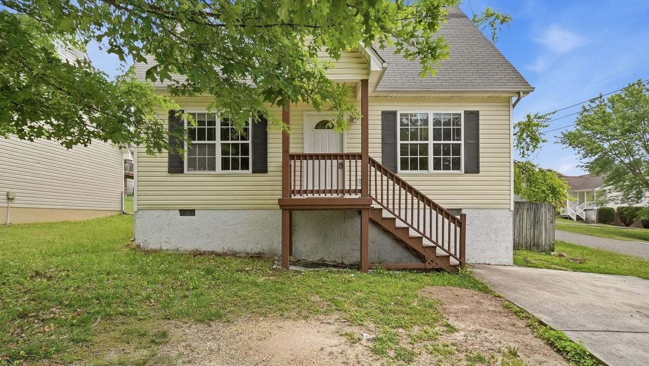 1575 Petty St Se - Photo 2 of 25