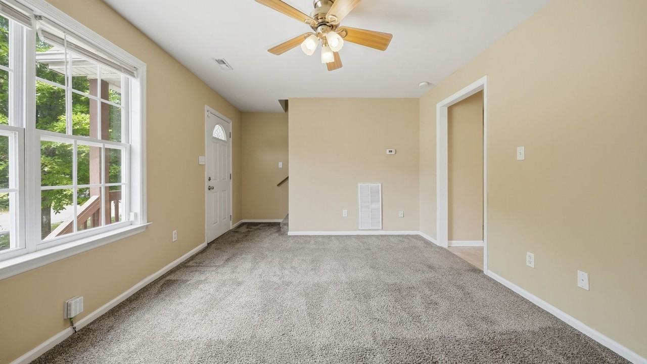 1575 Petty St Se - Photo 6 of 25