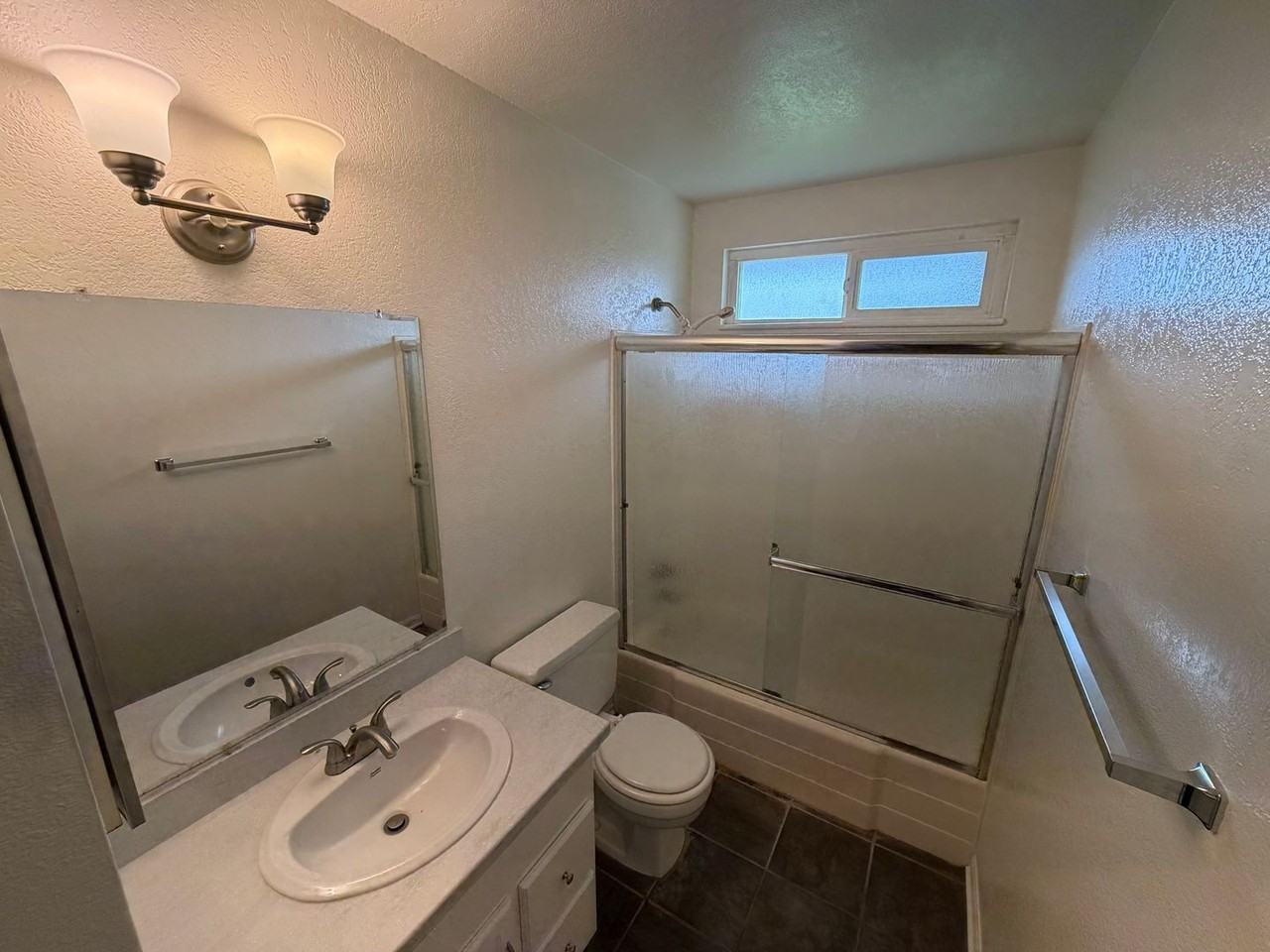 1310 Lesley Ct - Photo 6 of 13