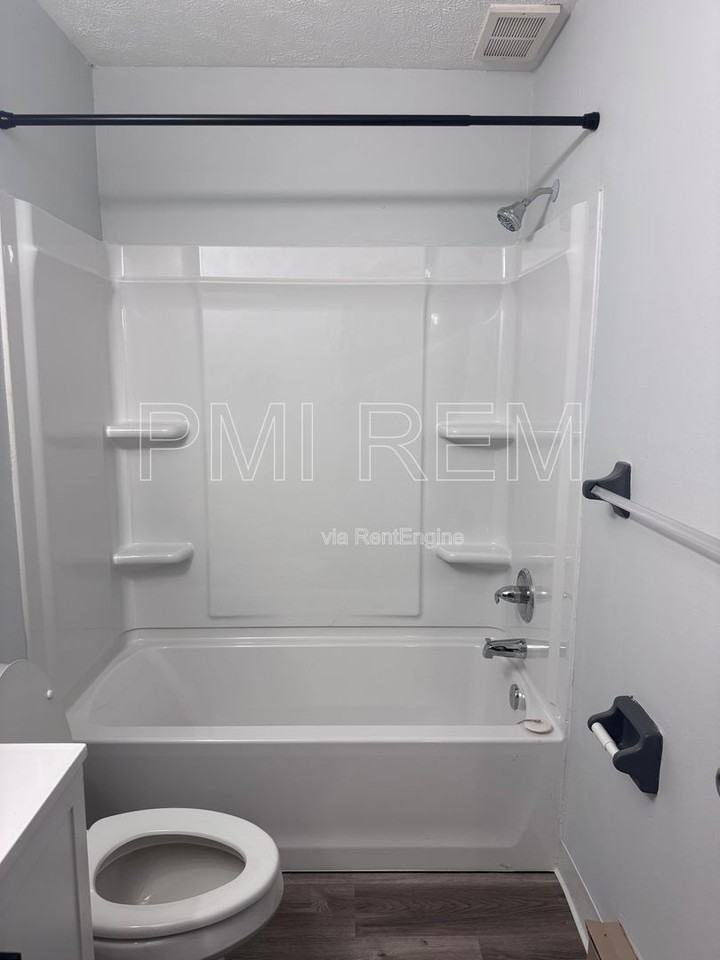 1814 Whipple Ave Nw #1 - Photo 6 of 15