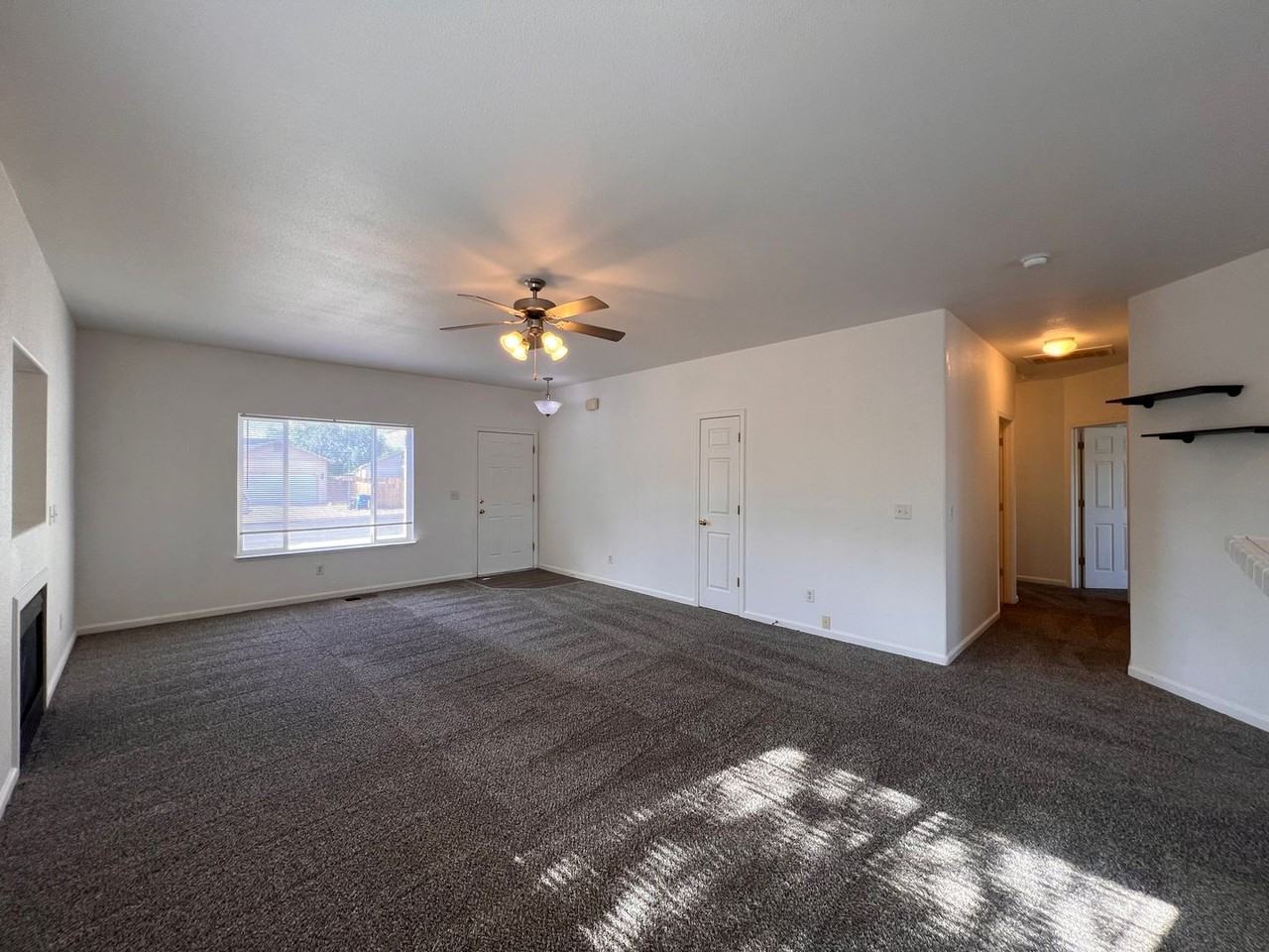 1258 Eider Cir - Photo 3 of 31