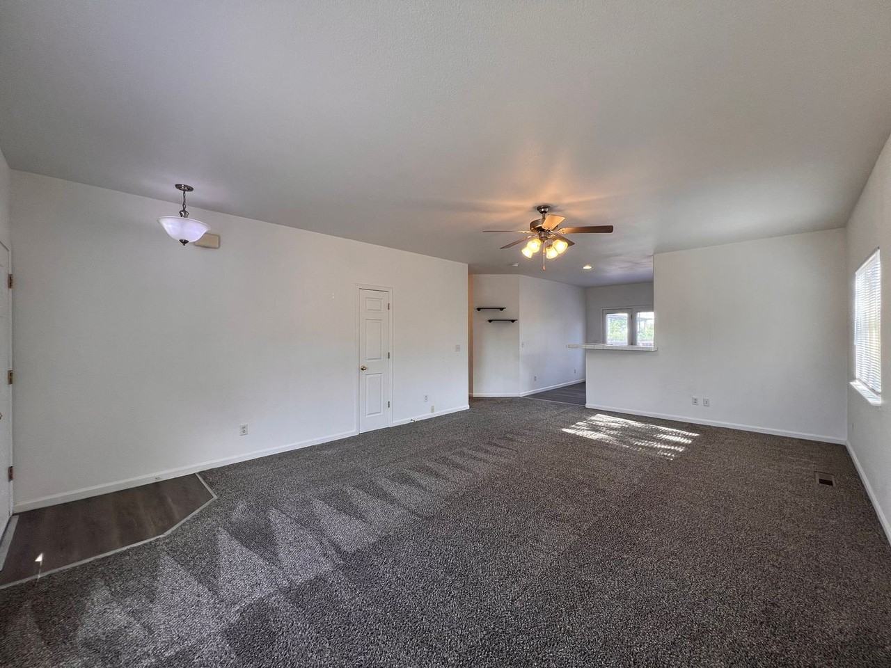 1258 Eider Cir - Photo 4 of 31