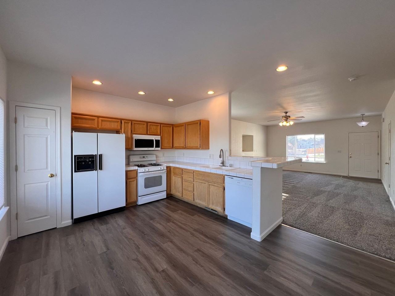 1258 Eider Cir - Photo 6 of 31