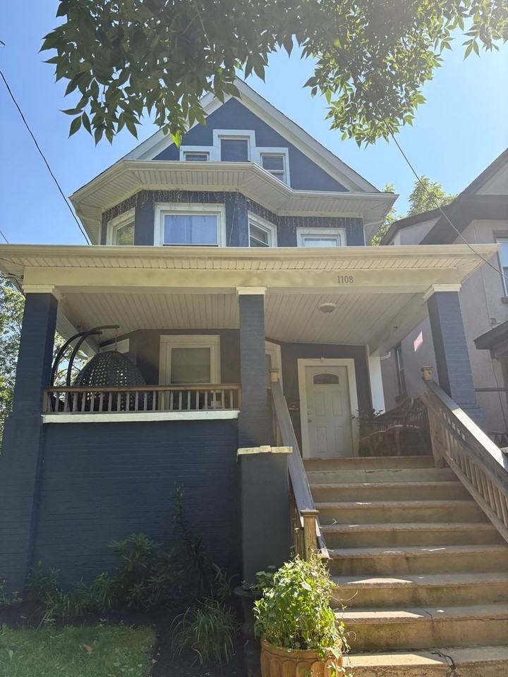 1108 Asbury Ave - Photo 2 of 16