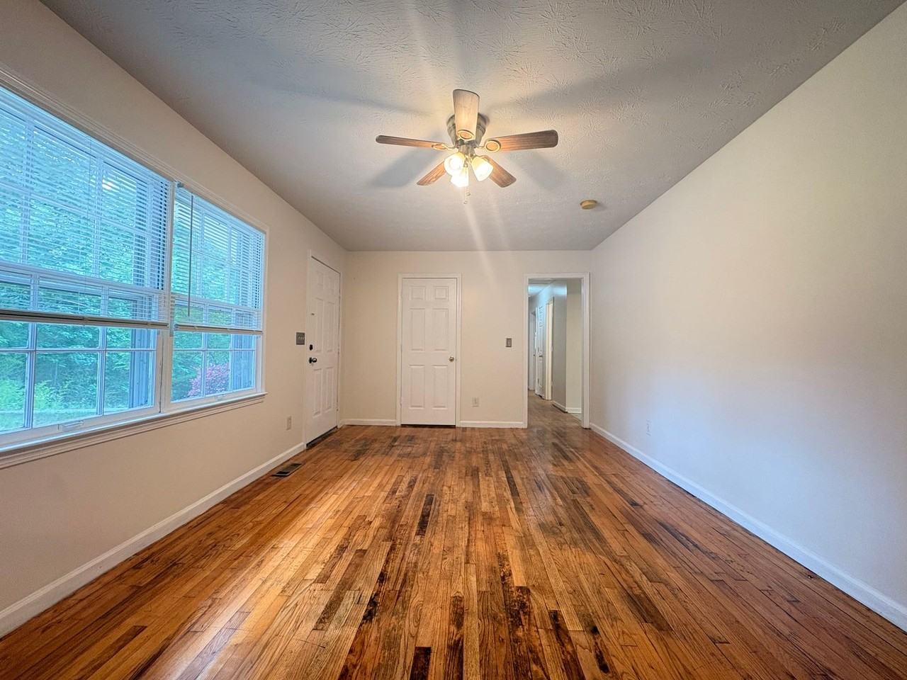 1112 Ridge Dr - Photo 3 of 14