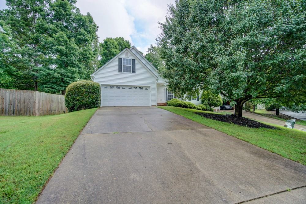 17 Waterfield Ct - Photo 6 of 40
