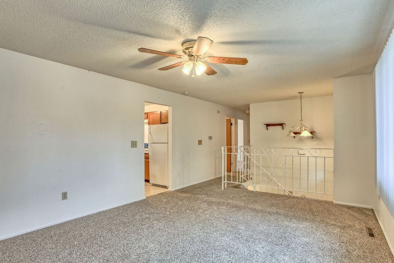 836 Winchester Dr - Photo 6 of 35