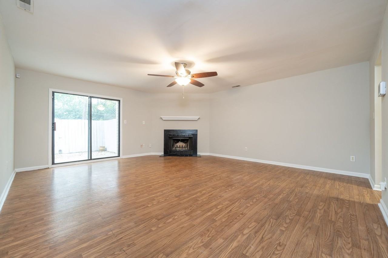 5891 Shady Grove Cir - Photo 3 of 14