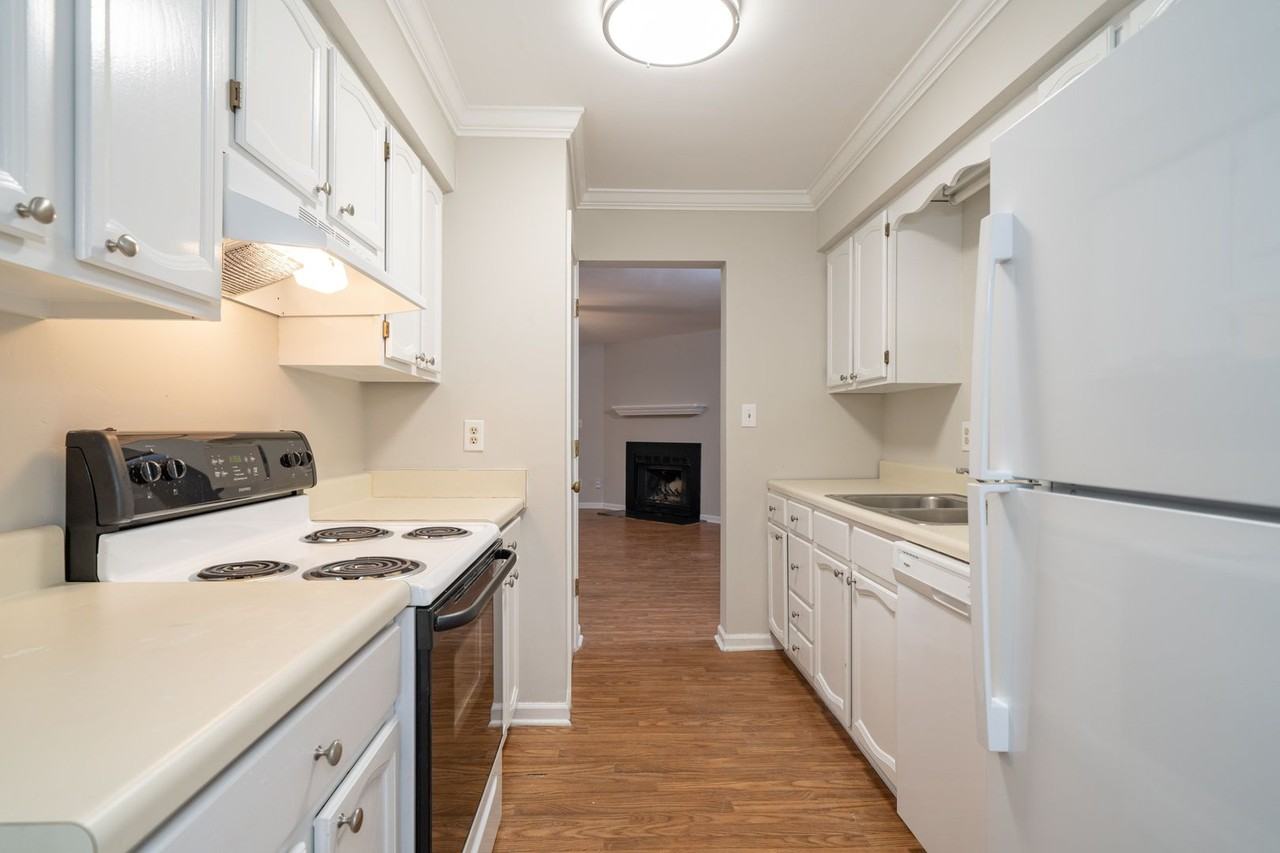 5891 Shady Grove Cir - Photo 5 of 14