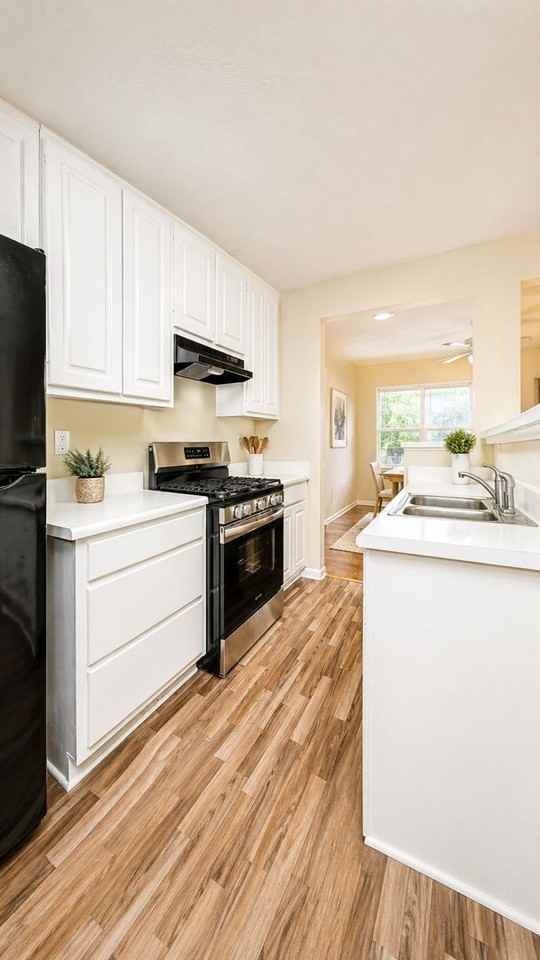823 Tramore Dr - Photo 5 of 25