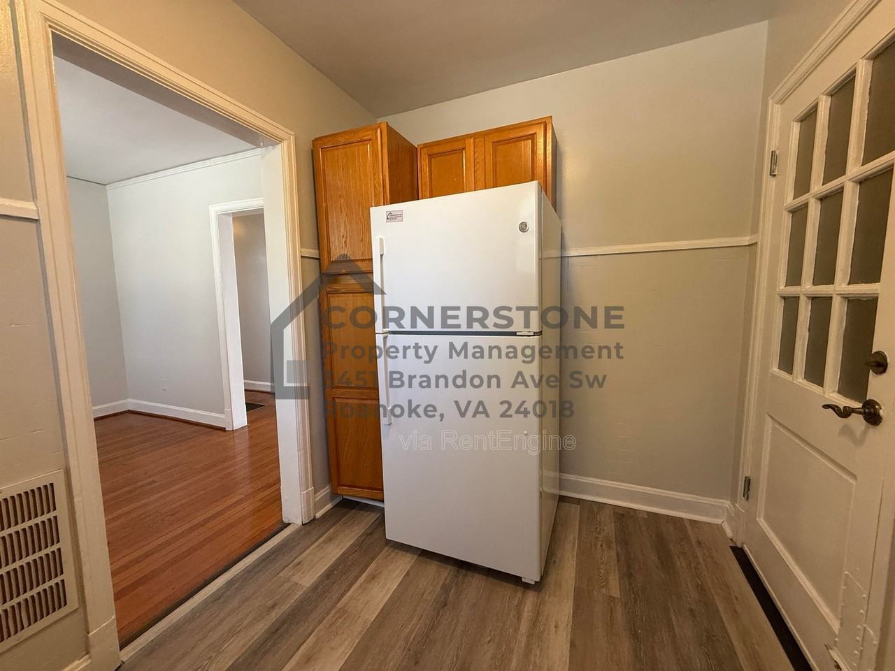 355 Highland Ave Sw #1 - Photo 4 of 10