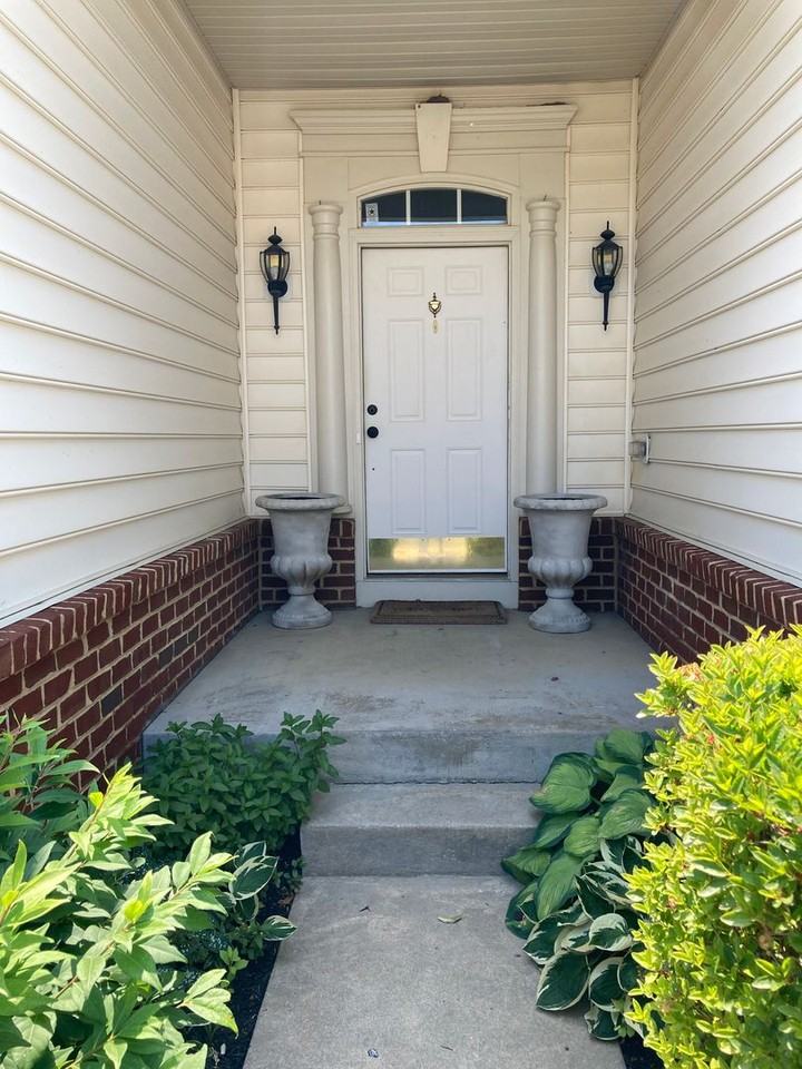 301 Victory Gallop Ct - Photo 2 of 22