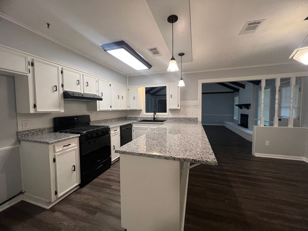 3608 Lannon Cir - Photo 3 of 8