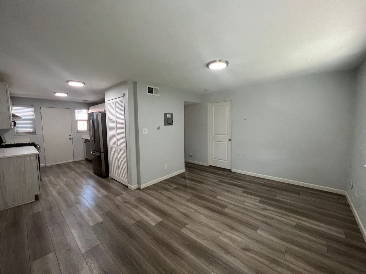 1952 Beeler St - Photo 2 of 14