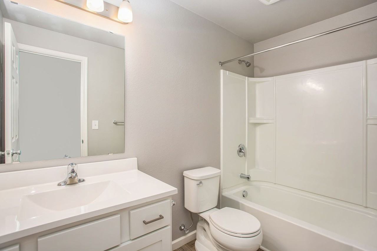 217 Creek Pointe Cir - Photo 7 of 17