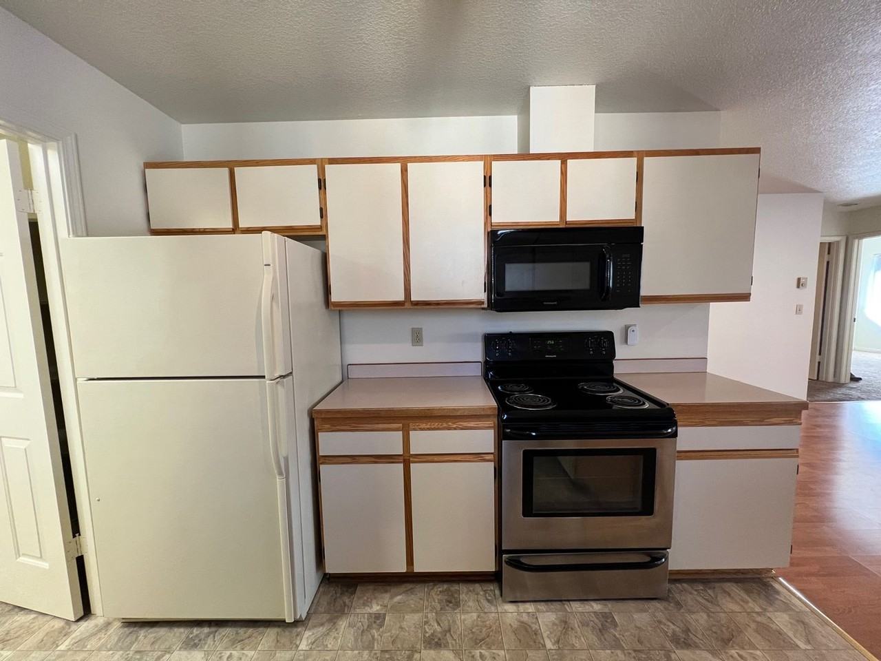 1355 Nw Davenport Ave - Photo 4 of 23