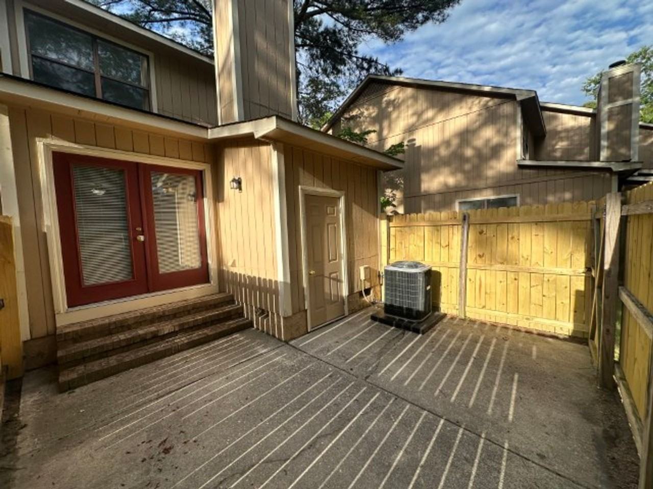 1160 Windham Ct - Photo 3 of 17