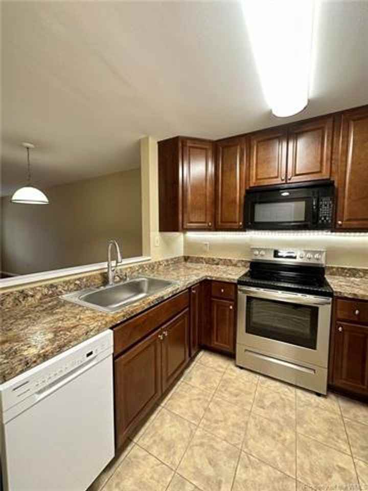 1203 1203 E-1 Jamestown Road - Photo 6 of 14