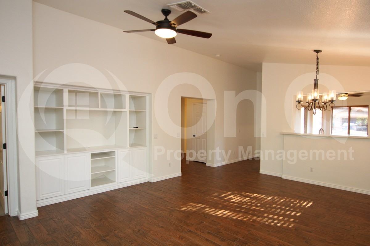 3292 E San Angelo Ave - Photo 7 of 19