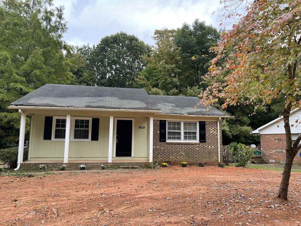 7604 Longstreet Dr - Photo 2 of 11