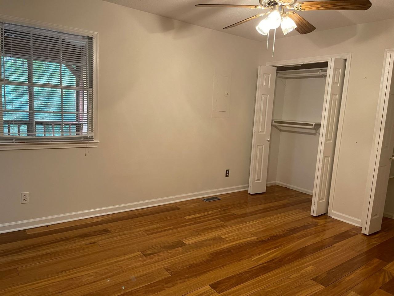 7604 Longstreet Dr - Photo 6 of 11