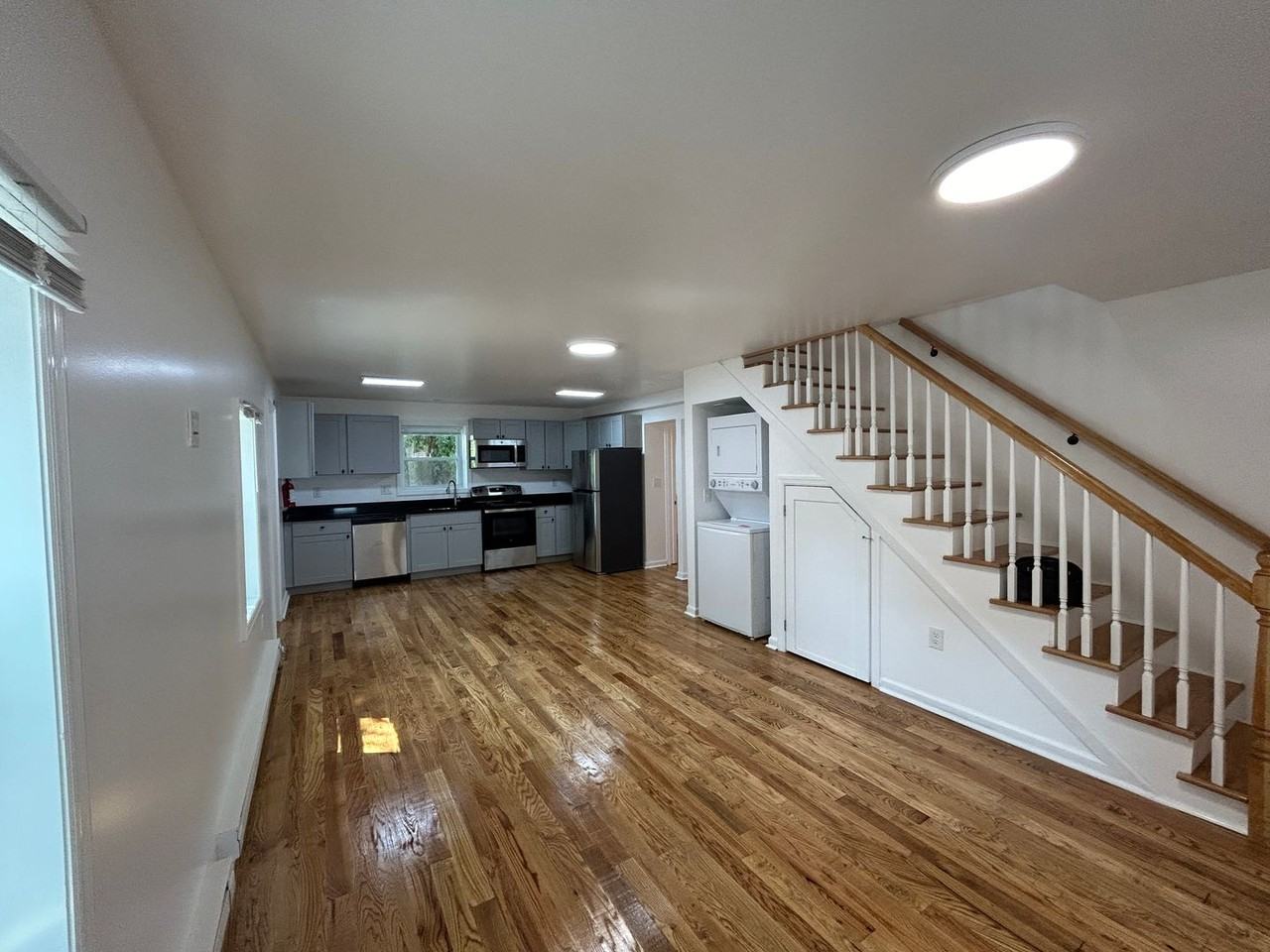 1300 Heck Ave - Photo 2 of 24