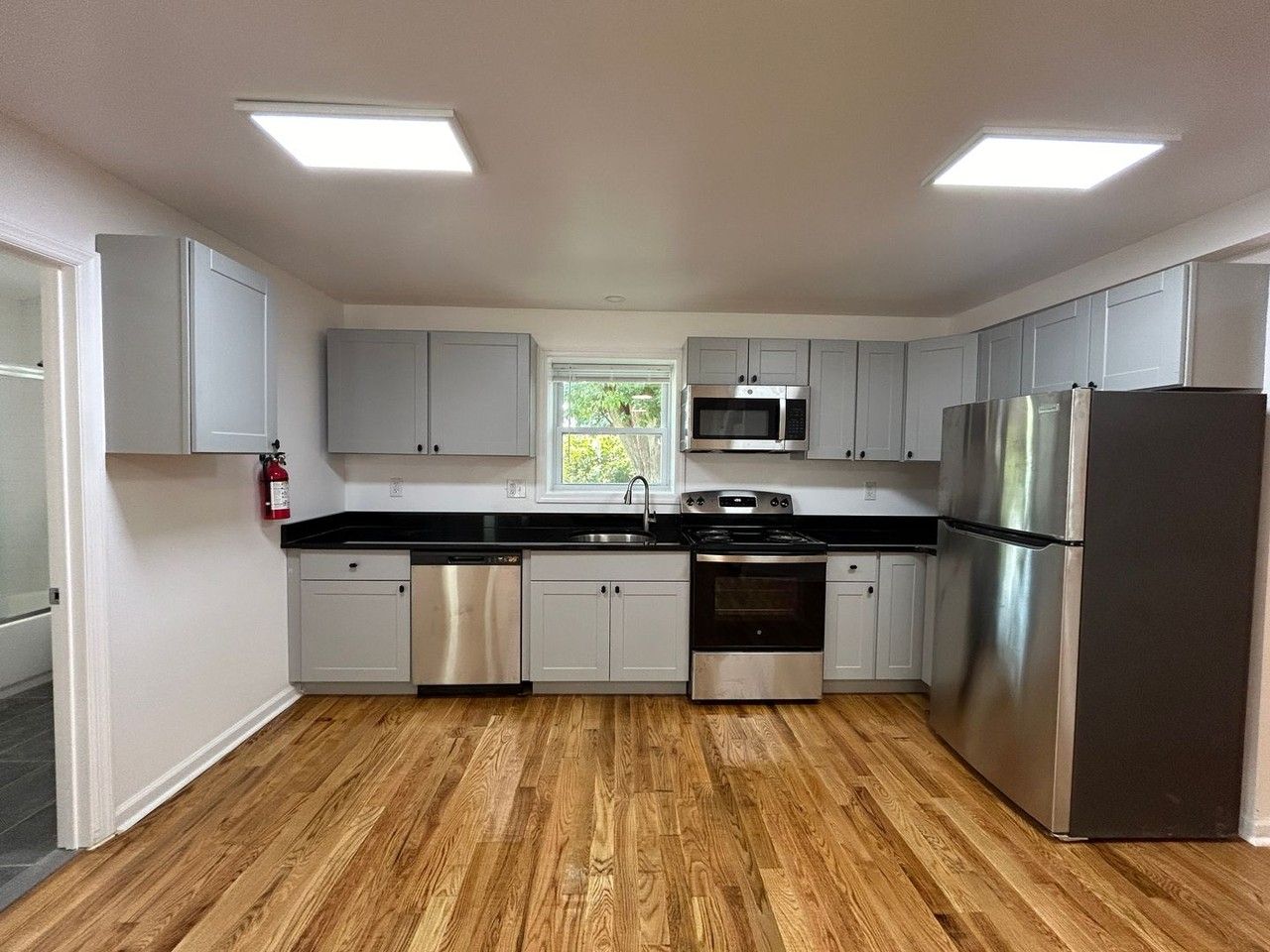 1300 Heck Ave - Photo 4 of 24