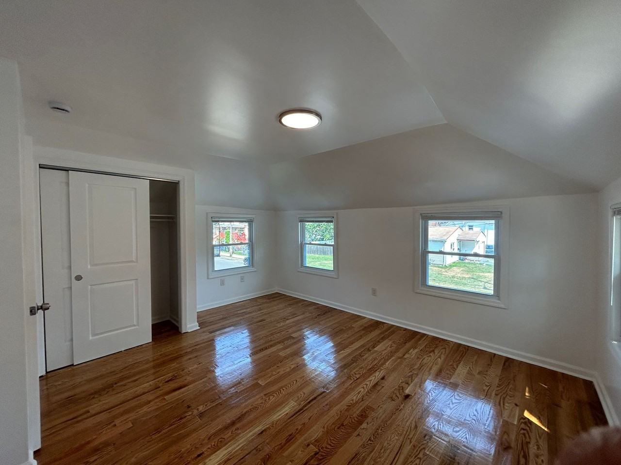 1300 Heck Ave - Photo 7 of 24