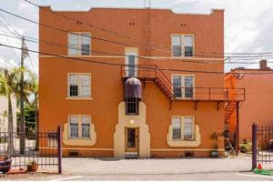 featured image of 1727 Ringling Blvd